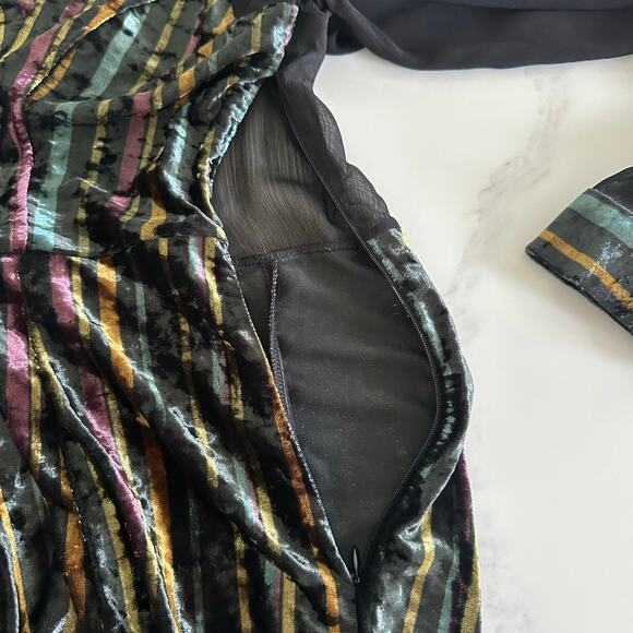 Romeo + Juliet
Crushed Velvet Dress with Sheer Back and Incredible Detail - Picture 9 of 15